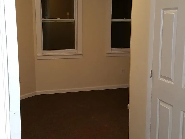 375 Elm St #3R — Photo 2