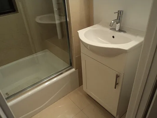 Rented by Sky Management | media 29