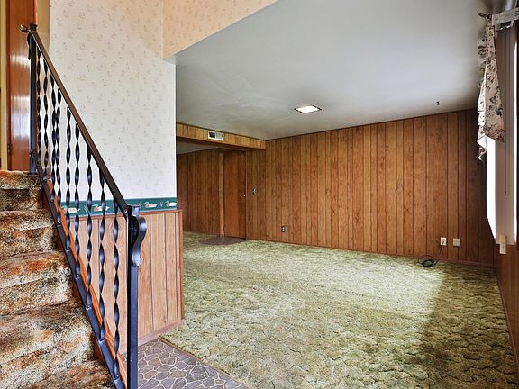 5th image of 3900 Main St