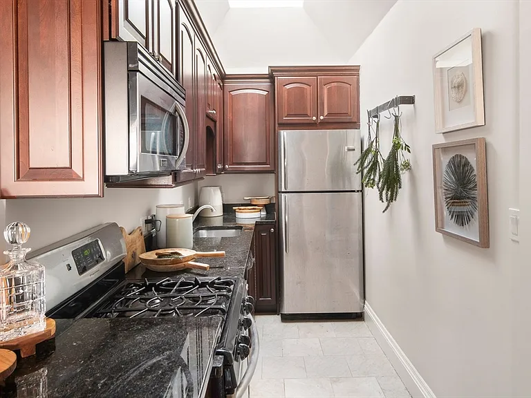 413 Beacon St #5 — Photo 8