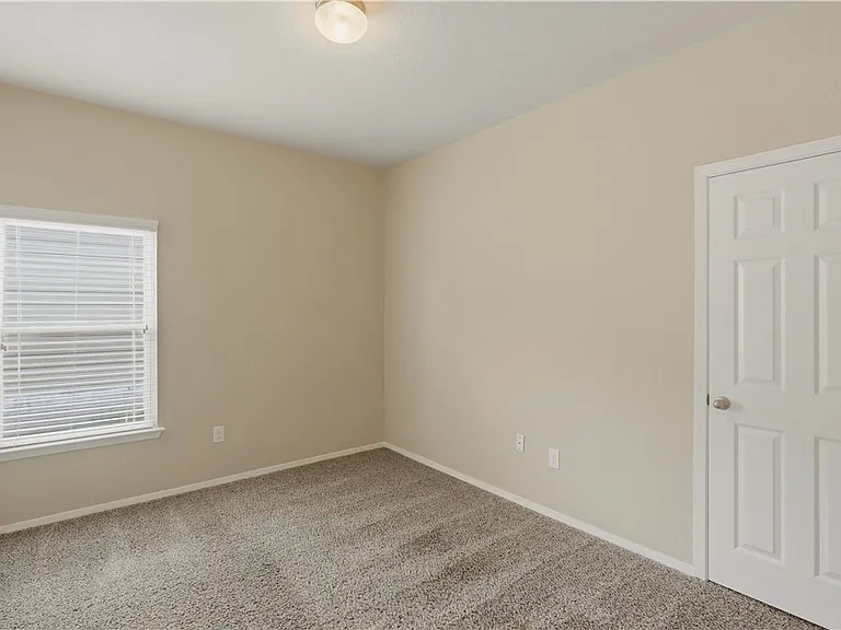 140 Fabarm Ln — Photo 19