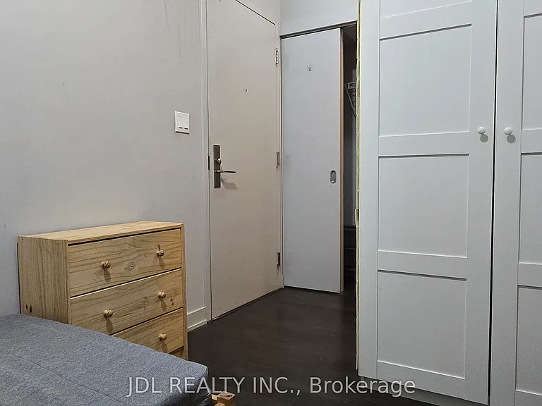 126 Simcoe St #1506 — Photo 6