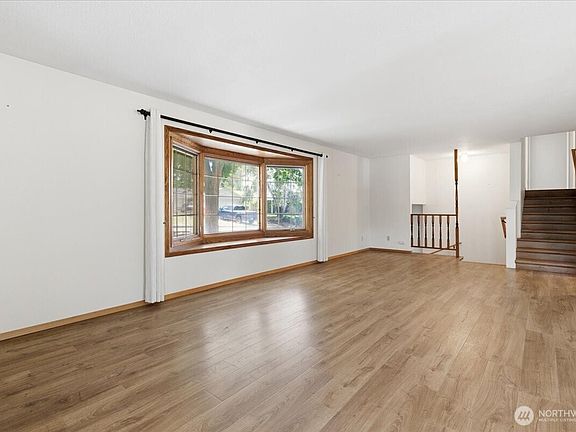 5th image of 21 Diamond Street