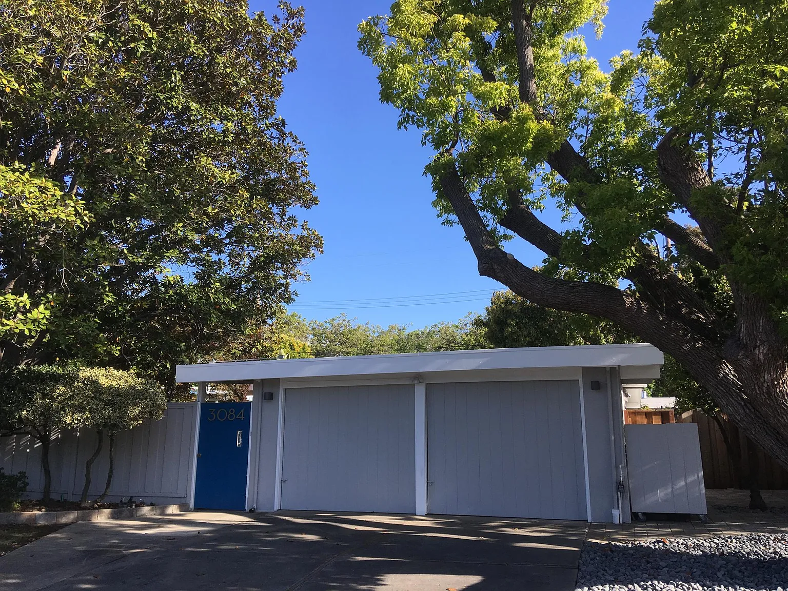 3084 Mauricia Ave photo 1