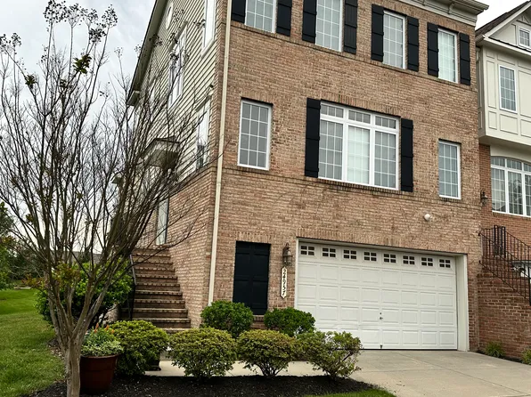 24957 Bannockburn Ter, Chantilly, VA 20152