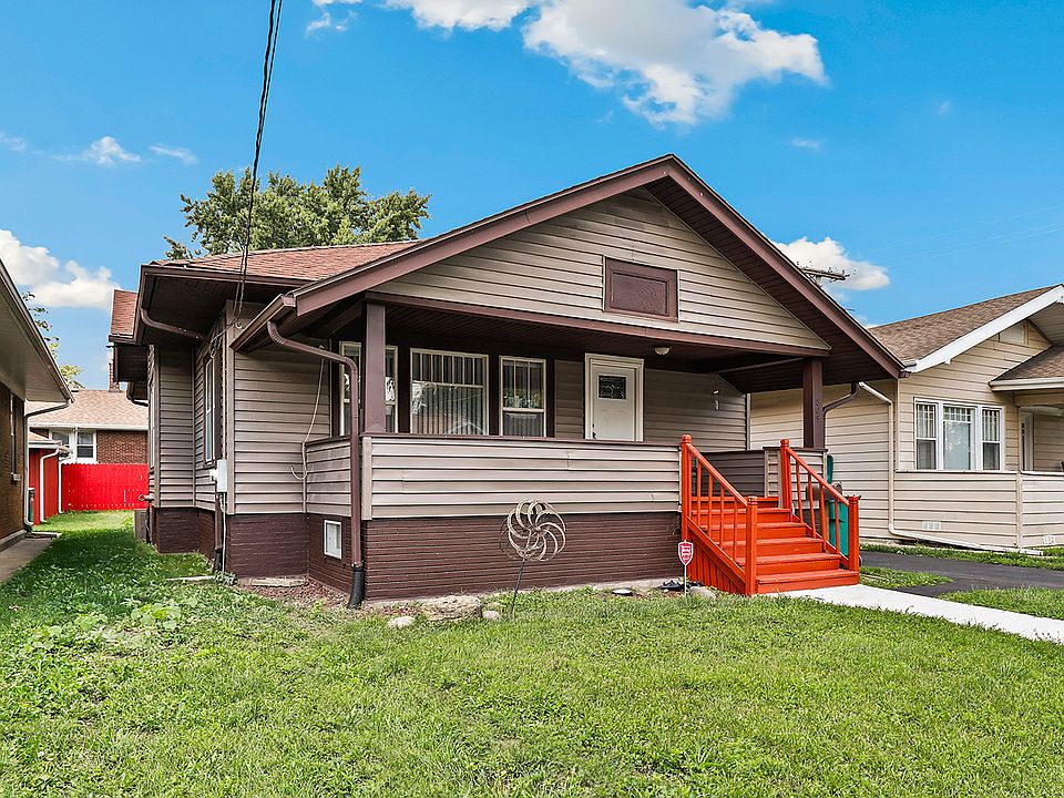 1st image of 809 Moran St
