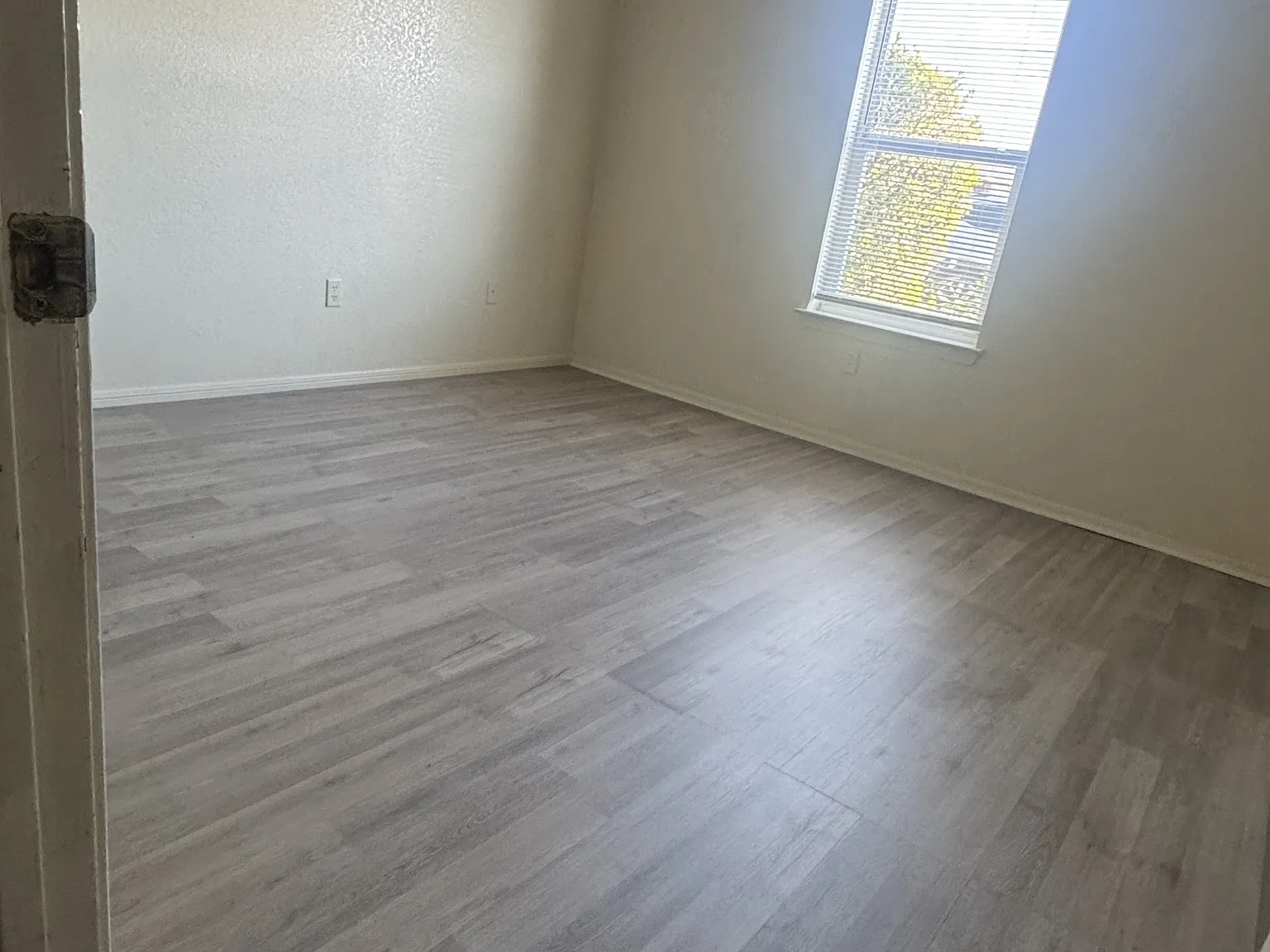 1102 Circle M Drive - C — Photo 4