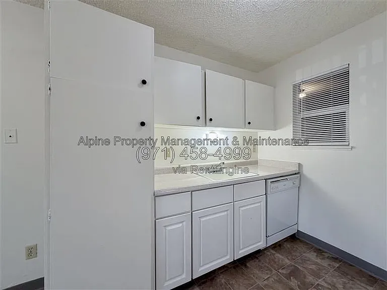 13317 SW 17th St — Photo 9