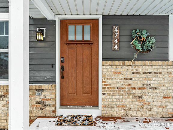 4th image of 4744 Millhaven Dr SE