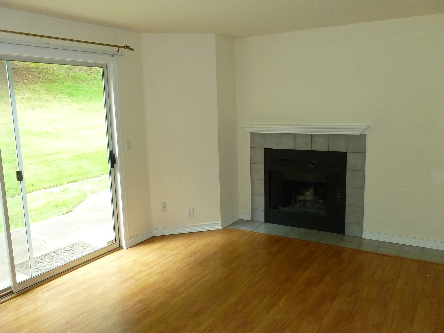 2 bed, 1.5 bath, 1147 sqft, $2,200 — Photo 4