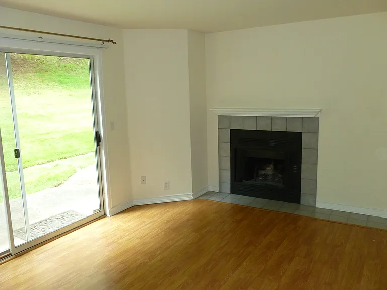 1526 192nd St SE #M5 — Photo 4