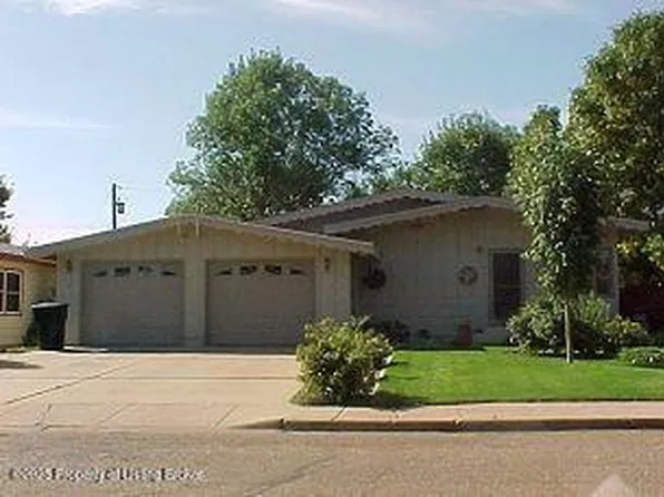 971 Alder Ave, Dickinson, ND 58601