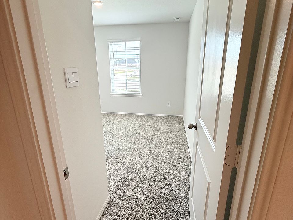 Guest bedroom 1, faces front of house