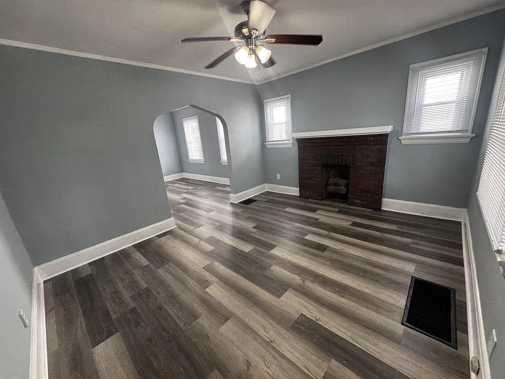 5711 Warren Ave — Photo 4