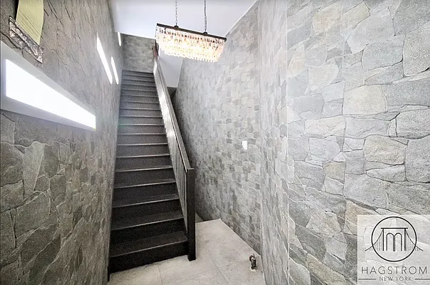 Rented by Hagstrom Management Inc | media 9