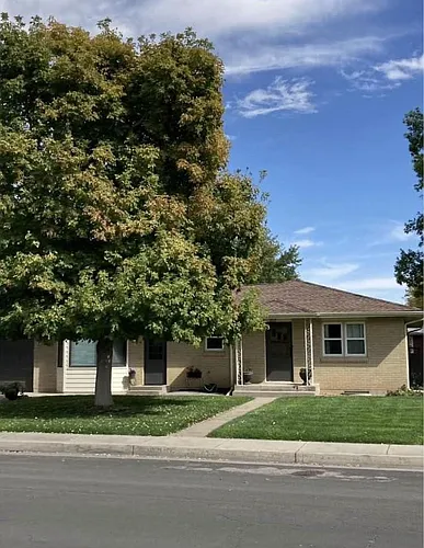 531 4th St Photo 1