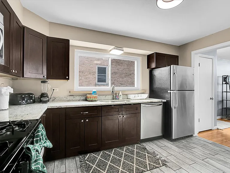 1351 Sherwood Rd — Photo 5