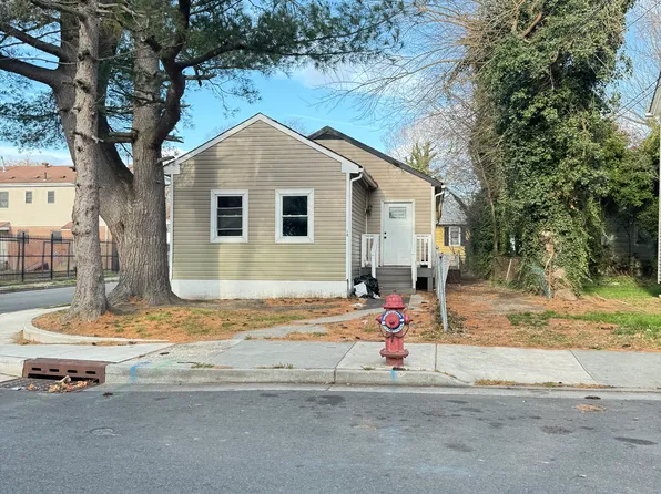 70 Carpenter St, Salem, NJ 08079