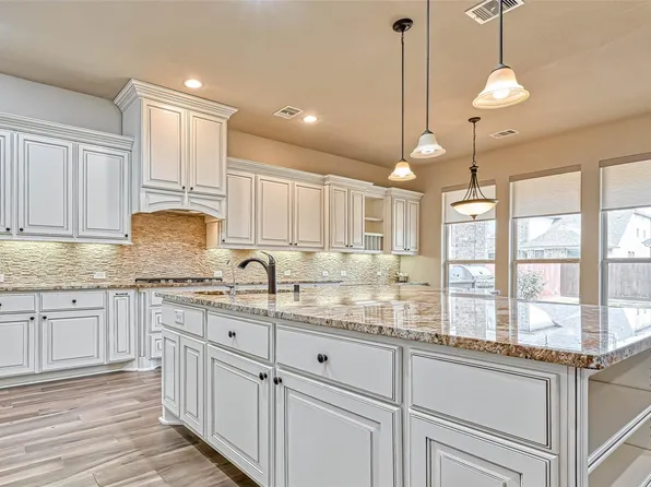 10406 Southern Hawker, Conroe, TX 77385