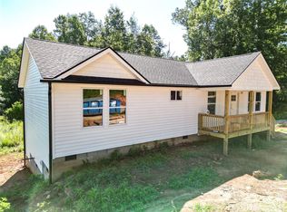 177 S Vineyard Village Dr, Old Fort, NC 28762