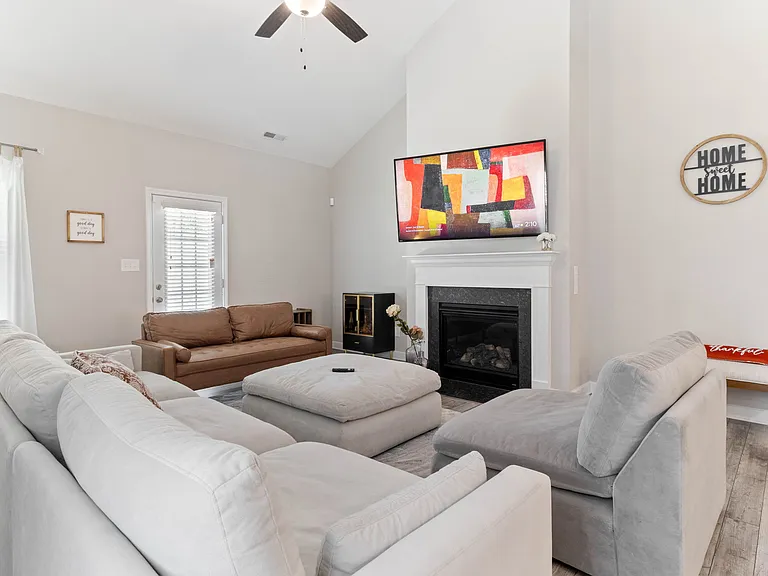 66 Kensington Dr — Photo 13