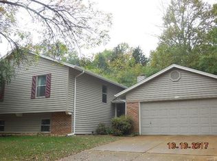 2519 Elm Forest Ct, Ballwin, MO