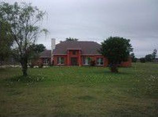 616 E Reindeer Rd, Lancaster, TX 75146