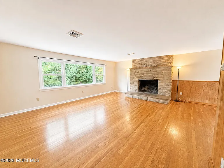 99 Old Halfway Rd — Photo 2