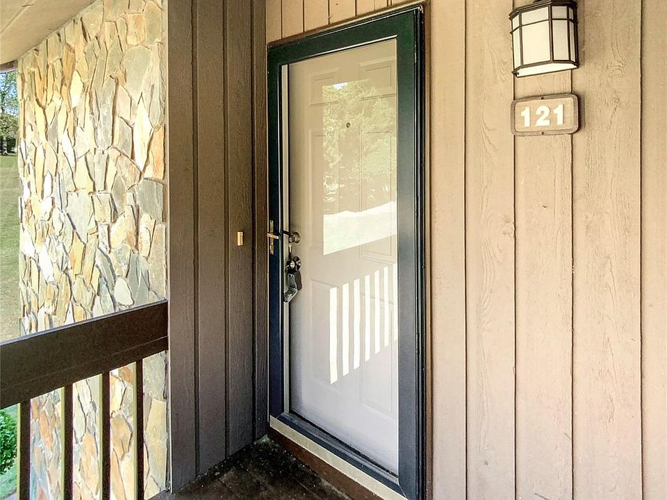 1st image of 121 Mallard Head Ln