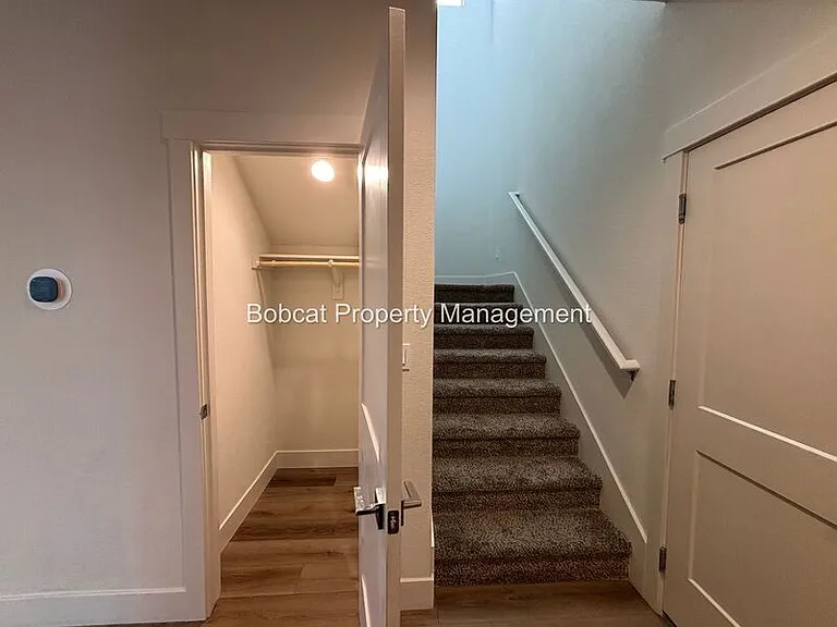 1287 Grove St — Photo 12