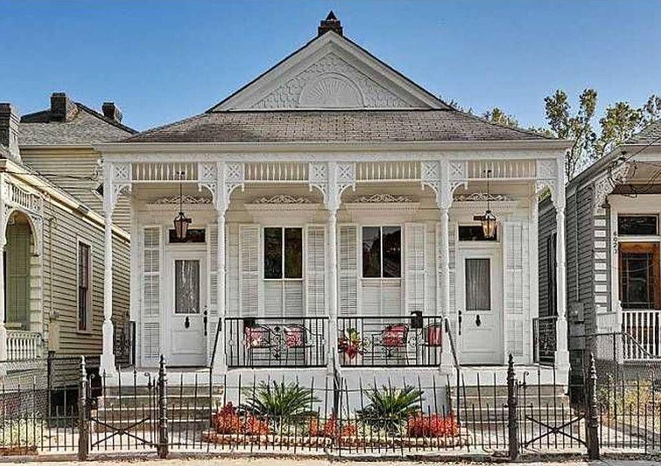 house front. Left side for rent