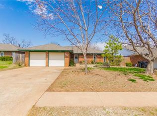 901 E Hills Dr, Moore, OK 73160