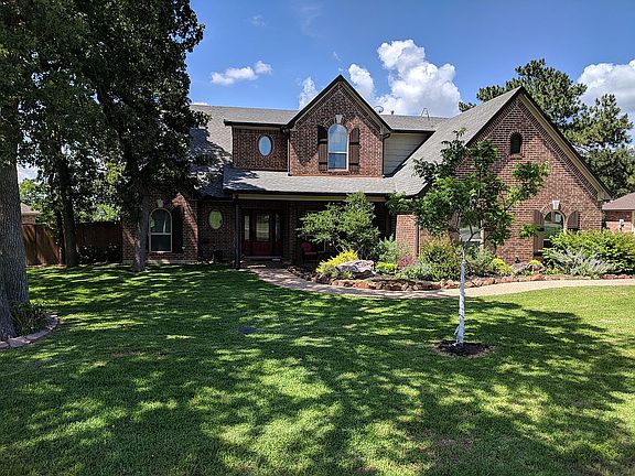 3rd image of 2701 S Chase Ct