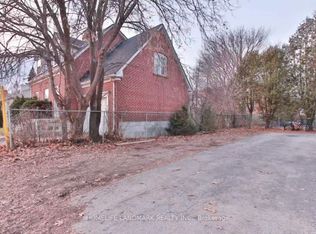 360 Lawrence Ave W, Toronto, ON M5M1B7