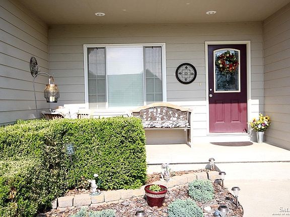 3rd image of 2401 Mitchell Dr