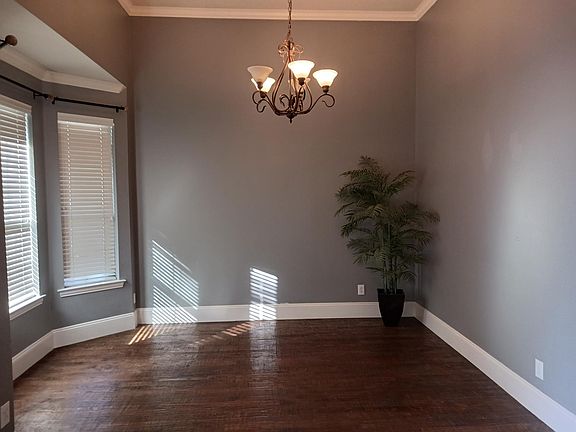 4th image of 3405 Cockrill Dr
