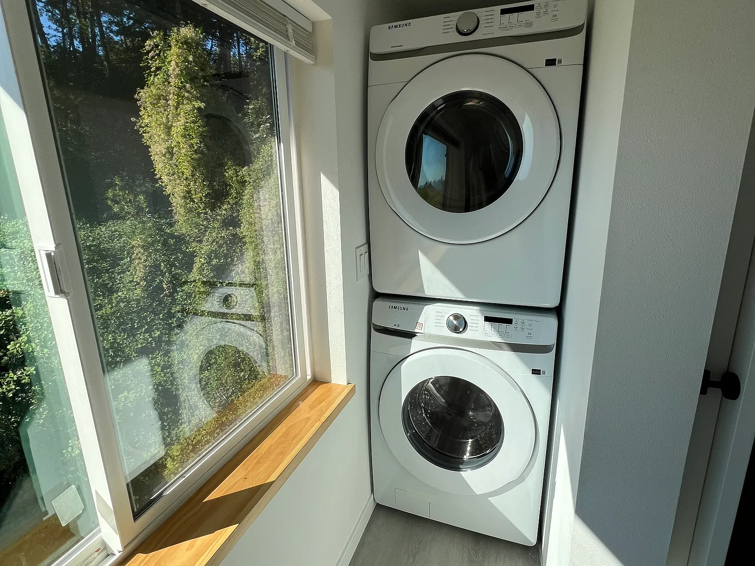 Studio, 450 sqft, $1,295 — Photo 3