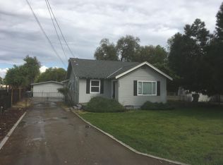 148 S Crenshaw St, Visalia, CA 93291