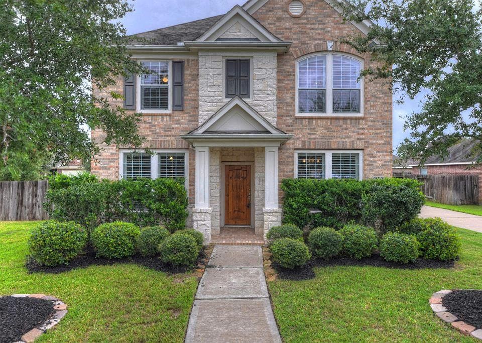 1st image of 9526 Wakefield Village Dr