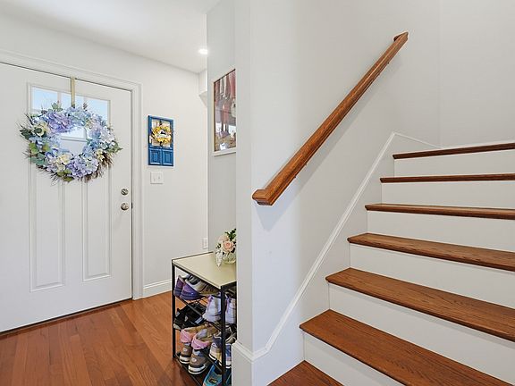 3rd image of 1216 Hazelwood Way #0