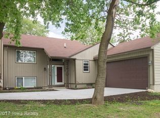 3727 Indianola Ave, Des Moines, IA 50320