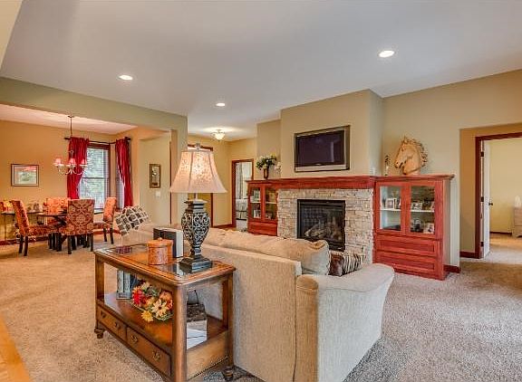 4th image of 2674 103rd Ct NE
