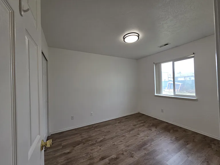 127 E Jadynn Ct — Photo 19
