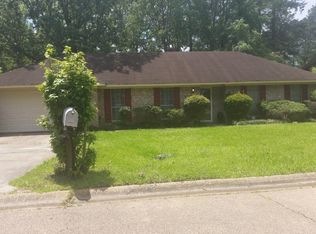 3411 Dundee Ln, Jackson, MS 39212