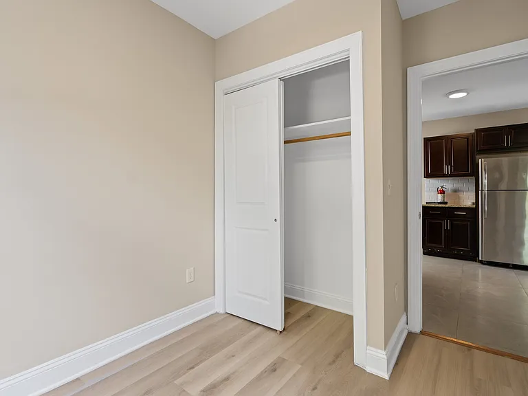 144 Inslee Pl — Photo 5