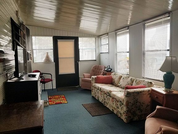 3rd image of 37299 Silver Lake Dr #R-10
