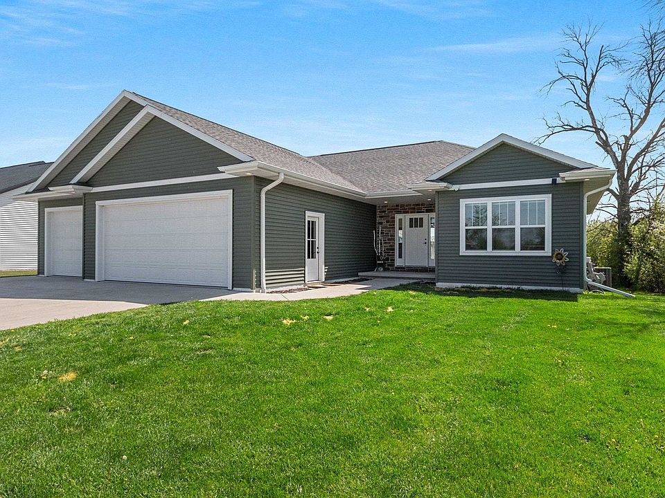 1st image of 3027 Scarlet Oak Rd