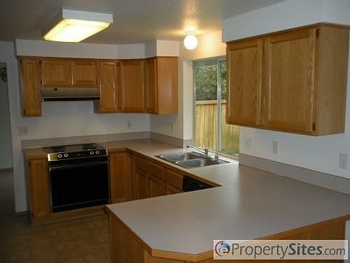 3rd image of 5603 Bridgeport Way W #A