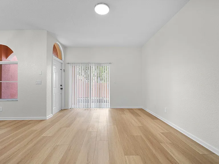 1204 Santa Catalina Ln — Photo 14