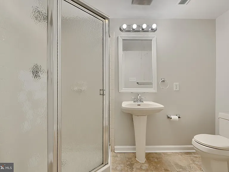 733 Reedy Cir — Photo 27